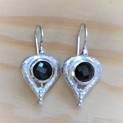 oh487-facettierter-schwarzer-spinell-16×13-mm
