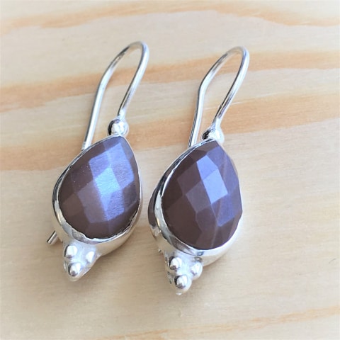 oh504-facettierter-chocolate-mondstein-17×9-mm