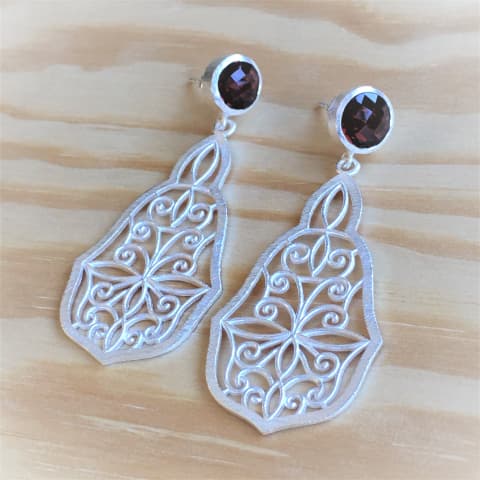 oh531-facettierter-granat-silber-matt-44×23-mm