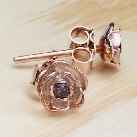 oh67-rose-mit-rauchzirkonia-silber-rose-vergoldet-7-mm