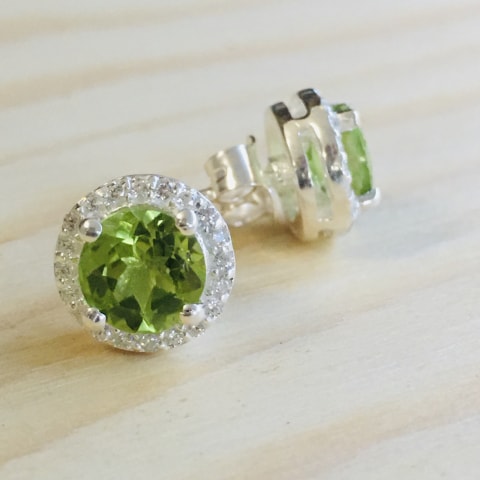 oh675-facettierter-peridot-mit-zirkonia-88-mm