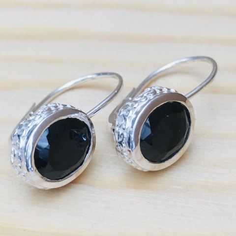 oh799-facettierter-schwarzer-spinell-12×10-mm
