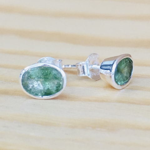 oh831-facettierter-gruener-turmalin-8×6-mm