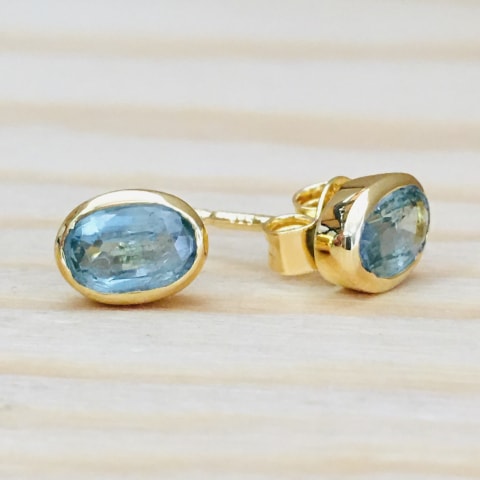 oh853-facettierter-gruener-kyanit-silber-vergoldet-7×5-mm