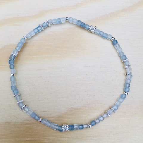 ab117-silber-facettierter-wuerfel-aquamarin-ca-2-mm.jpg