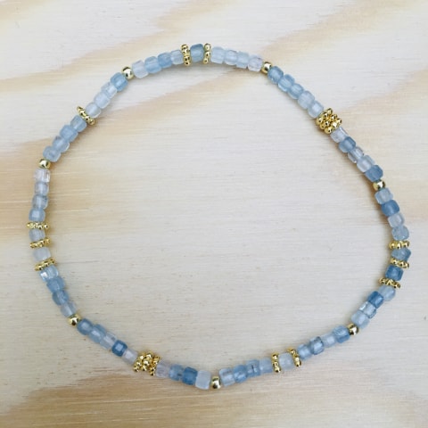 ab117-silber-vergoldet-facettierter-wuerfel-aquamarin-ca-2-mm.jpg