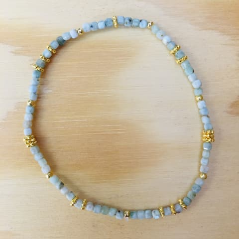 ab117-silber-vergoldet-facettierter-wuerfel-larimar-ca-2-mm.jpg