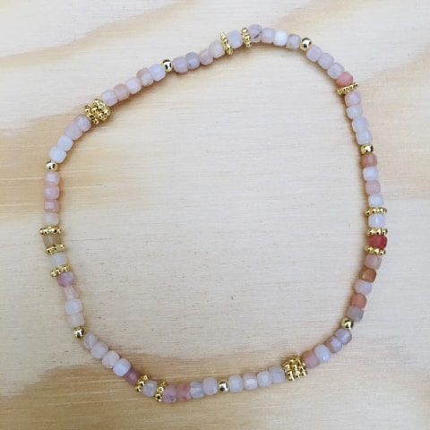 ab117-silber-vergoldet-facettierter-wuerfel-rosa-andenopal-ca-2-mm.jpg
