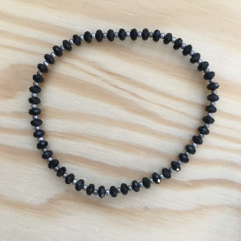 ab26-facettierte-linsen-onyx-ca-4-mm-silber.jpg