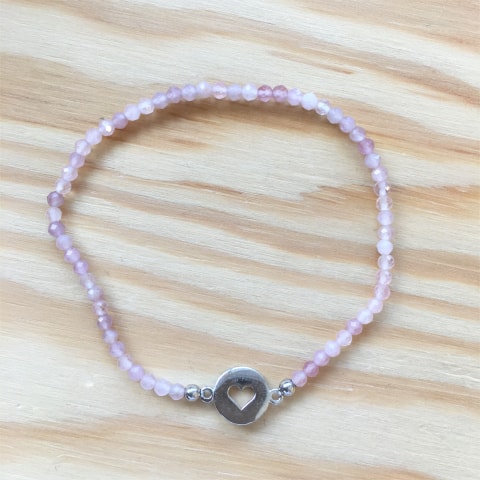 ab68-facettierter-rosenquarz-3-mm-herz-10-mm-silber-rhodiniert.jpg