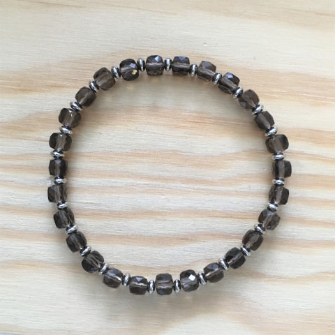 ab74-facettierte-wuerfel-rauchquarz-ca-4-mm-silber-rhodiniert.jpg