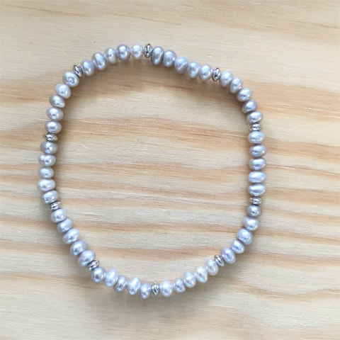 ab77-suesswasserperle-hellgrau-ca-45-mm-silber-rhodiniert.jpg