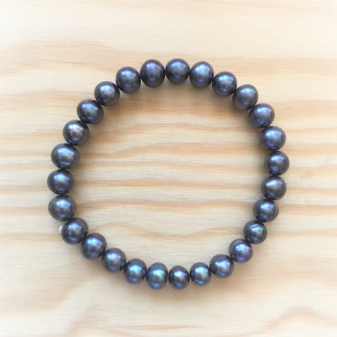 abp11-suesswasserperle-dunkelgrau-elast-armband.jpg