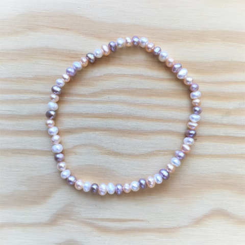 abp12-suesswasserperle-gemischt-elast-armband-ca-4-mm.jpg