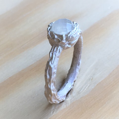 r149-facettierter-regenbogen-mondstein-silber-matt.jpg