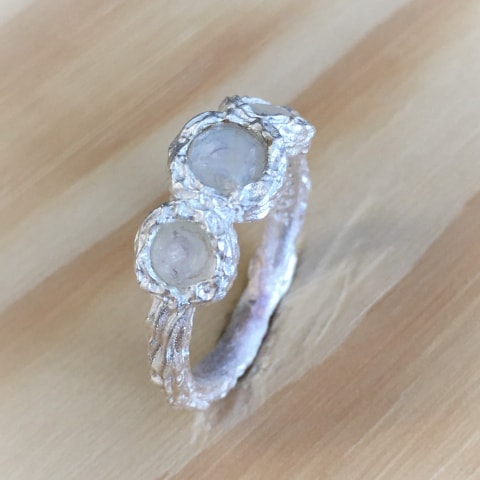 r159-facettierter-regenbogen-mondstein-silber-matt.jpg