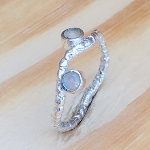 r331-facettierter-regenbogen-mondstein-silber-matt.jpg