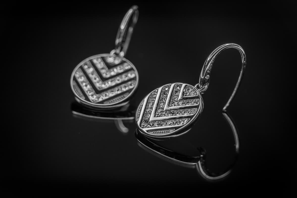 Platinschmuck richtig pflegen: Tipps für dauerhaften Glanz